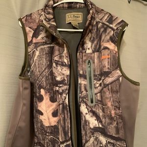 BRAND NEW LL Bean camo vest!